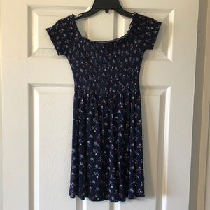 Off the shoulder small